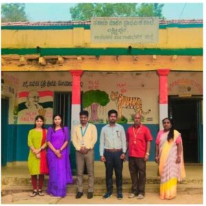 ರಾಮನಗರ | ಸರಕಾರಿ ಶಾಲೆಗೆ 'ಉತ್ತಮ ಶಾಲೆ' ಪ್ರಶಸ್ತಿ ಹಾಗೂ ಸ್ಮಾರ್ಟ್ ಟಿವಿ ವಿತರಣೆ