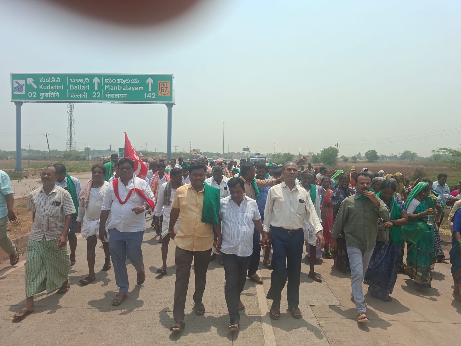 ಬಳ್ಳಾರಿ ಭೂ ಹೋರಾಟ: ರೈತರ ವಿರುದ್ಧ 144 ಸೆಕ್ಷನ್ ಜಾರಿ, ಆಕ್ರೋಶ
