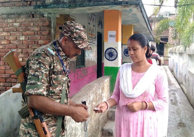 ಇವಿಎಂ ತೊಂದರೆ ಆರೋಪದ ಬಳಿಕ ಫಾಲ್ತಾದಲ್ಲಿ ಭದ್ರತೆ, ಶಾಂತಿಯುತ ಮರುಮತದಾನ