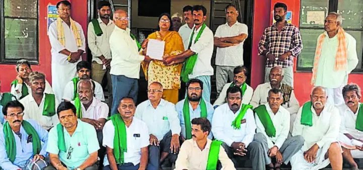ಬ್ಯಾಡಗಿ| ನೀರಾವರಿ; ಬೀಜ-ಗೊಬ್ಬರ ಬೆಲೆ ಏರಿಕೆ ಖಂಡಿಸಿ ರೈತರ ಪ್ರತಿಭಟನೆ