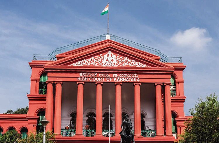 ವಿದ್ಯಾರ್ಥಿನಿಯರ ಕಿರುಕುಳ ಪ್ರಕರಣ: ವೈದ್ಯರ ಪರ ನಿಂತ ಅಧಿಕಾರಿಗಳ ಮೇಲೆ ಕೋರ್ಟ್ ಕಿಡಿ