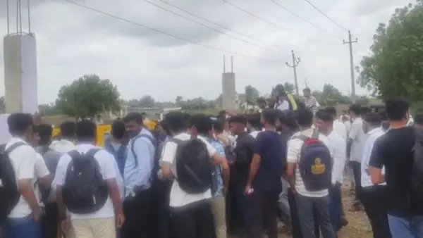 ವಿಜಯಪುರ| ಪೊಲೀಸ್ ನೇಮಕಾತಿ ಪರೀಕ್ಷೆ ಗೊಂದಲ: ಪ್ರಶ್ನೆಪತ್ರಿಕೆ ತಡ, ಅಭ್ಯರ್ಥಿಗಳ ಆಕ್ರೋಶ