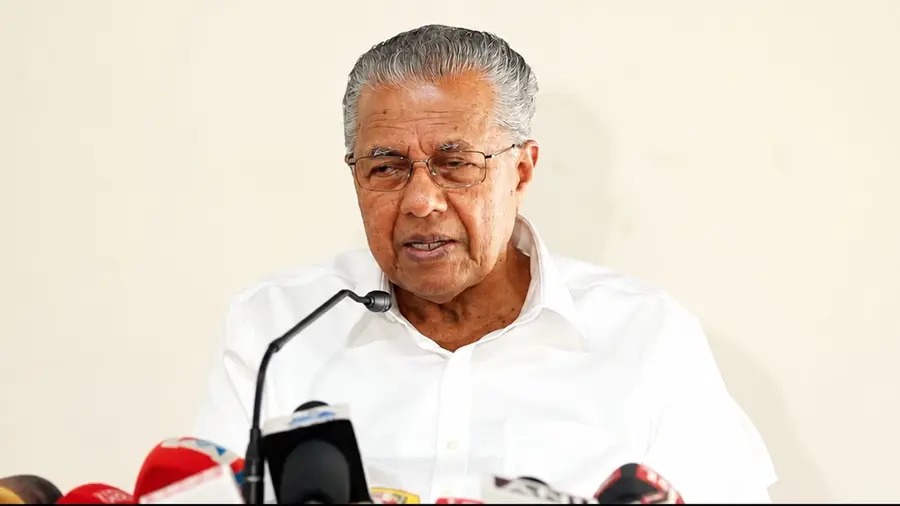 ಮಹಿಳಾ ಉಚಿತ ಬಸ್ ಯೋಜನೆ ವಿವಾದ: ಸರ್ಕಾರದ ವಿರುದ್ಧ ಪಿಣರಾಯಿ ವಾಗ್ದಾಳಿ