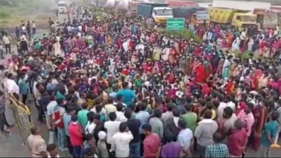ಫಾಕ್ಸ್‌ಕಾನ್‌ ಸಮೀಪ 369 ಎಕರೆ ಭೂಸ್ವಾಧೀನಕ್ಕೆ ಸರ್ಕಾರದ ಕ್ರಮ: ರೈತರ ಪ್ರತಿಭಟನೆ