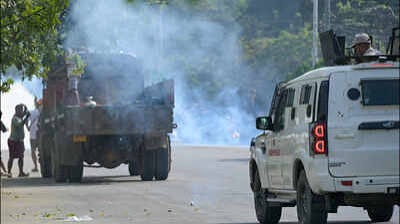 ಮಣಿಪುರದಲ್ಲಿ ಮತ್ತೆ ಗುಂಡಿನ ದಾಳಿ: ಇಬ್ಬರ ಸಾವು, ನಾಲ್ವರಿಗೆ ಗಾಯ; ಸಿಎಂ ನಿವಾಸದ ಮುಂದೆ ಮೃತದೇಹಗಳಿಟ್ಟು ಪ್ರತಿಭಟನೆ