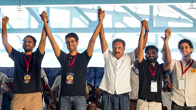 ಎಸ್‌ಐಆರ್‌ ರದ್ದು, ಗ್ಯಾನೇಶ್‌ ಕುಮಾರ್‌ ರಾಜೀನಾಮೆಗೆ ಆಗ್ರಹ: ಬೆಂಗಳೂರಿನಲ್ಲಿ ಬೃಹತ್ ಪ್ರತಿಭಟನೆ