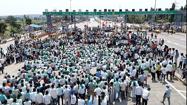 ಕಬ್ಬು ಬೆಳೆಗಾರರ ಹೋರಾಟ ತೀವ್ರ: ಟನ್‌ಗೆ ₹5,500 ಬೆಲೆಗೆ ಆಗ್ರಹ, ರಾಜ್ಯಾದ್ಯಂತ ಬಂದ್ ಎಚ್ಚರಿಕೆ